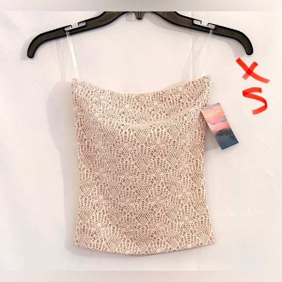 heart & moon Tops - Elegant Lace Camisole - Cream